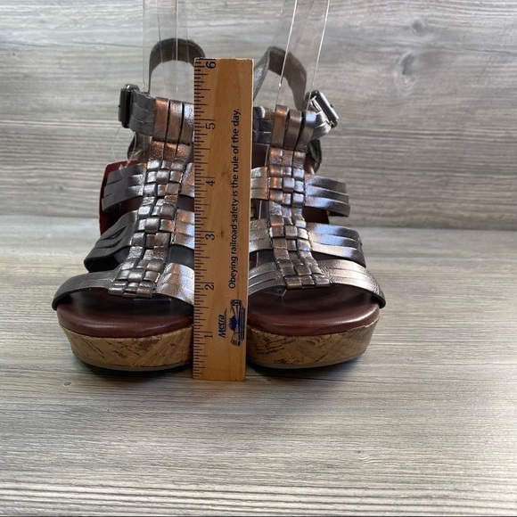 NWT Mossimo waylon cute pewter colored strappy caged wedge cork sandal Size 8.5 - Picture 13 of 14